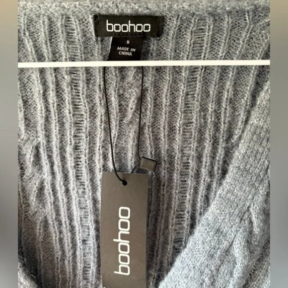 NWT, BOOHOO, size small, SOFT KNIT CABLE KNIT ASYMMETRIC WRAP JUMPER - Picture 4 of 7